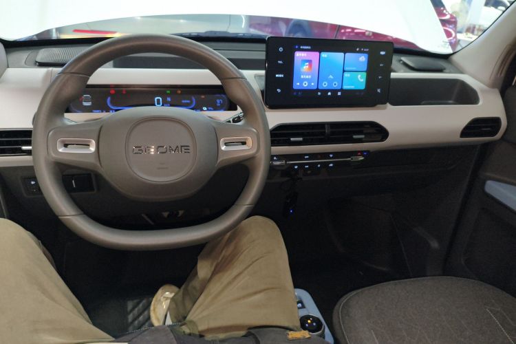 吉利银河 2024款 熊猫mini 200km 耐力熊中控内饰12