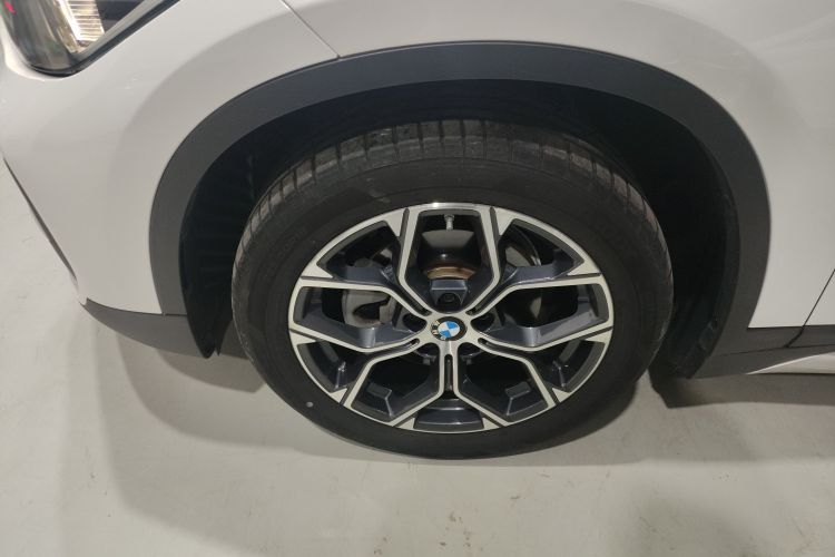 宝马X1 2022款 sDrive20Li 时尚型车身外观6007