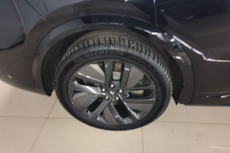 理想汽车 理想L9 2024款 Ultra车身外观6003