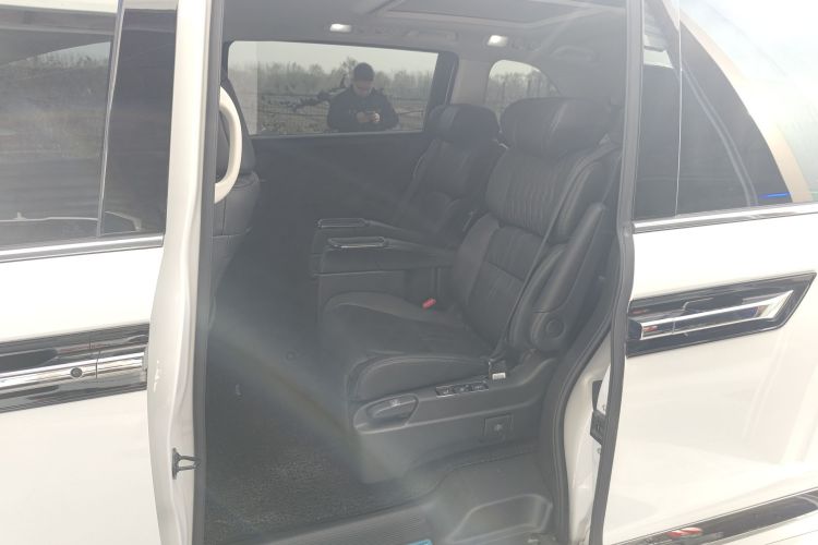 本田 艾力绅 2022款 2.0L e:HEV 豪华版中控内饰21