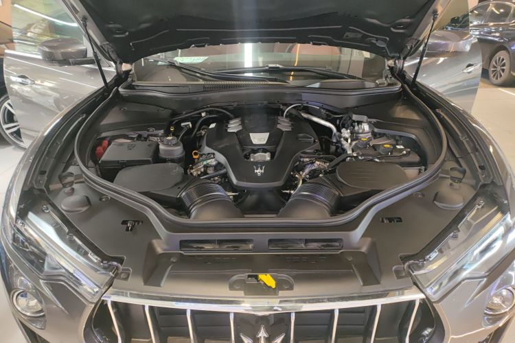 玛莎拉蒂 Levante 2016款 3.0T 标准型机舱底盘24