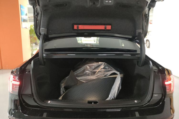 沃尔沃S90 2026款 B5 智远豪华版机舱底盘23