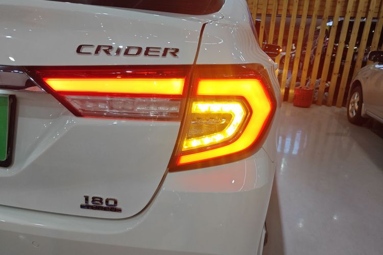 本田 凌派 2019款 180Turbo CVT豪华版 国VI车身外观9