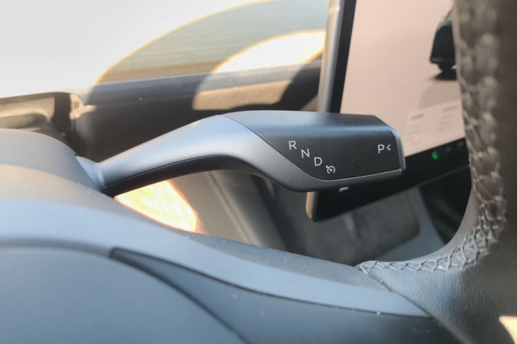 特斯拉 Model Y 2022款 改款 后轮驱动版中控内饰18