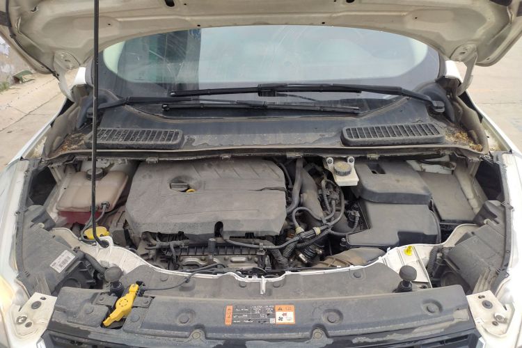 福特 翼虎 2015款 1.5L GTDi 两驱风尚型机舱底盘24