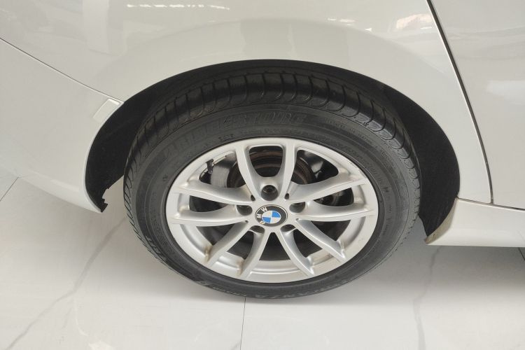 宝马1系(进口) 2018款 118i 领先型车身外观6008