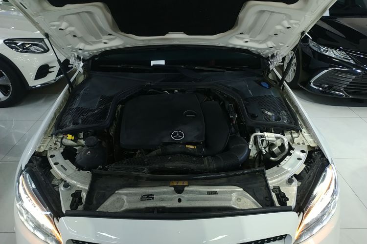 奔驰C级 2020款 改款 C 200 L 时尚型运动版机舱底盘24