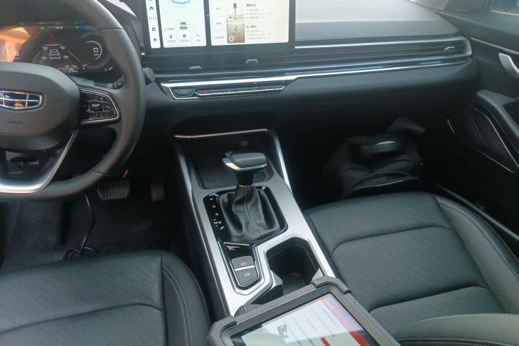 吉利汽车 帝豪 2023款 第4代冠军版 1.5L CVT尊贵型局部细节16