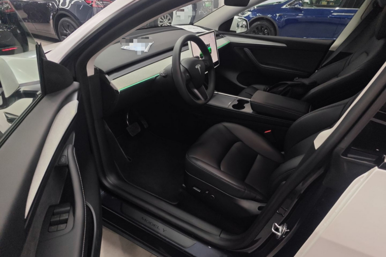 特斯拉 Model Y 2024款 后轮驱动版中控内饰20
