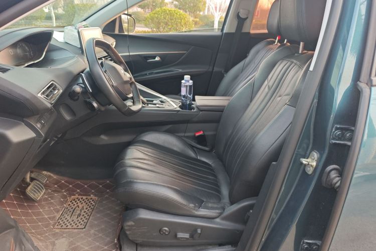 标致5008 2017款 350THP 7座无界版中控内饰19