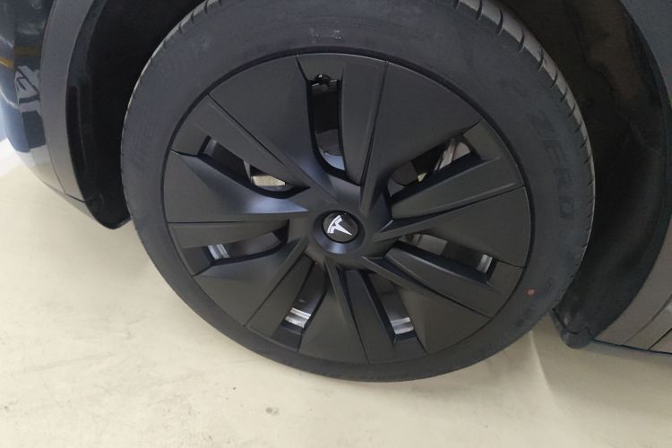 特斯拉 Model Y 2022款 改款 后轮驱动版车身外观6006