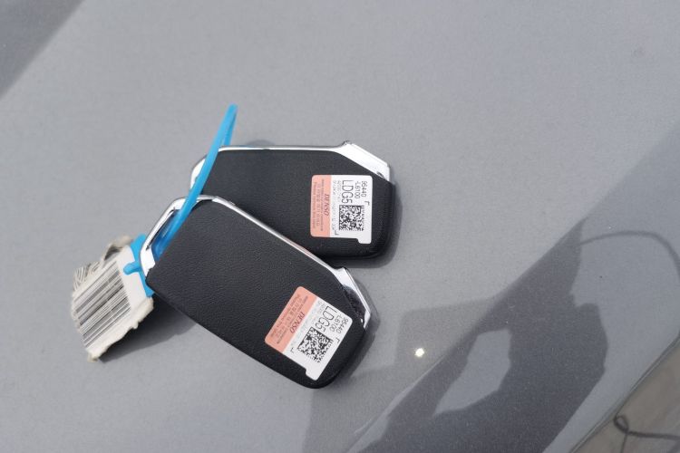 起亚K5 2025款 1.5T 尊贵版中控内饰11