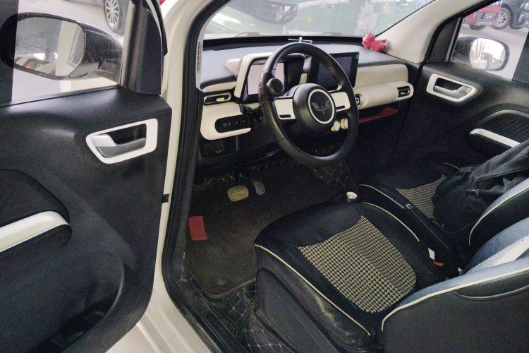 五菱汽车 宏光MINIEV 2024款 第三代 215km 进阶版中控内饰20