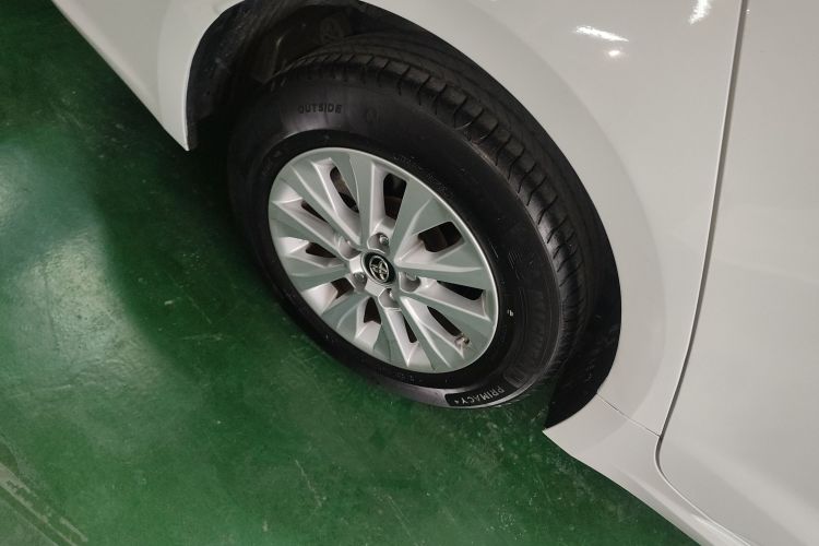 丰田 卡罗拉 2019款 1.2T S-CVT GL-i精英版车身外观6008