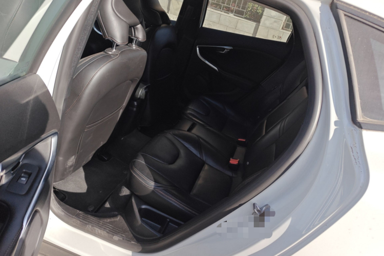 沃尔沃V40 2017款 Cross Country T3 智雅版中控内饰21