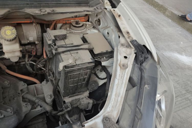 哪吒汽车 哪吒V 2021款 长续航娱乐版升级型局部细节9007