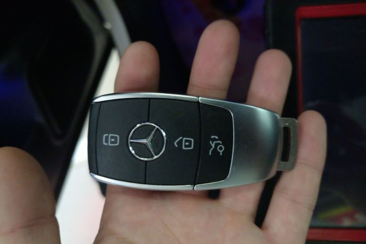 奔驰GLB 2021款 GLB 200 动感型中控内饰7001