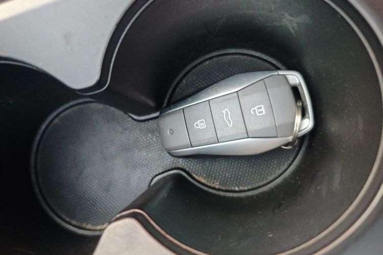 思皓 2022款 花仙子款 四叶草中控内饰7001