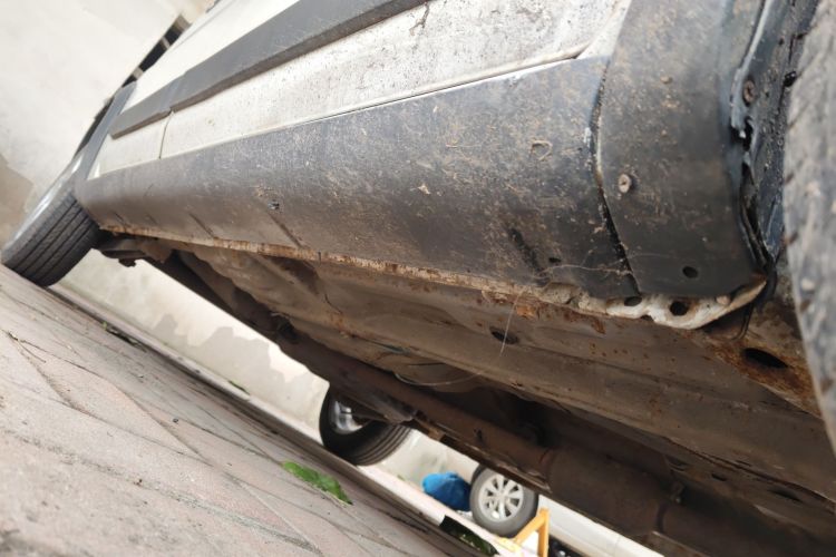 铃木 北斗星X5 2015款 1.0L 精英型局部细节9001