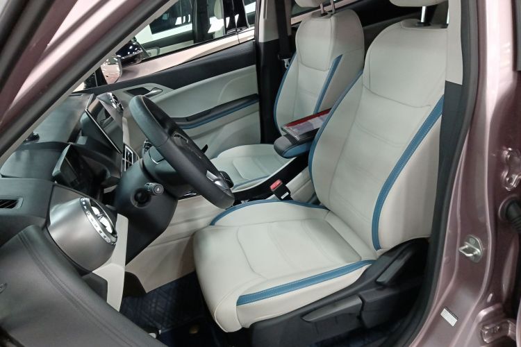 比亚迪 元Pro 2023款 401KM豪华型中控内饰19