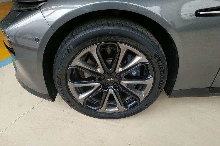 小鹏P7 2022款 480N+车身外观6003