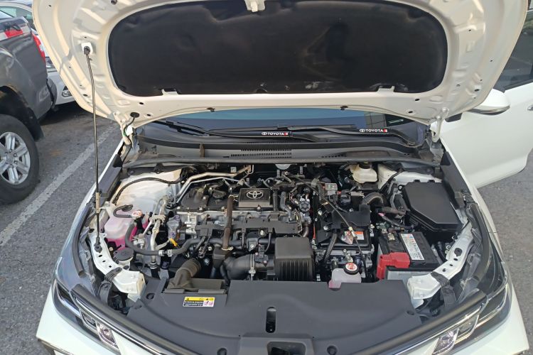 丰田 卡罗拉 2024款 1.8L 智能电混双擎 精英版机舱底盘24