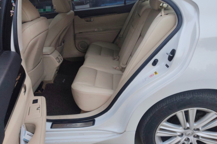 雷克萨斯ES 2013款 250 精英版中控内饰7004