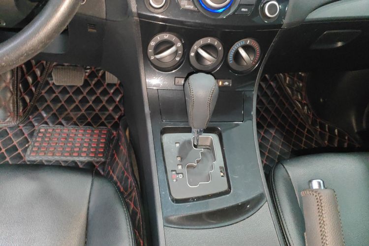 马自达3星骋 2015款 三厢 1.6L 自动舒适型局部细节18