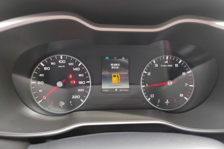 名爵ZS 2020款 180DVVT 自动Lite中控内饰14