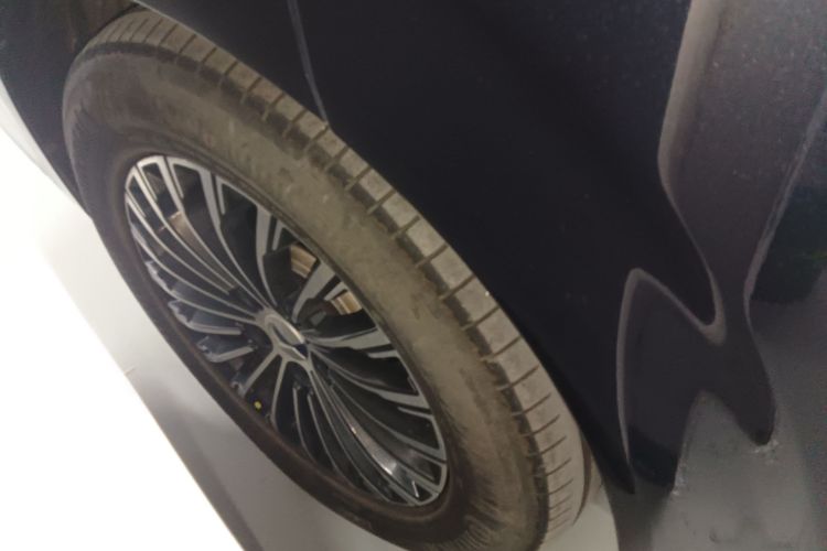 腾势D9 2022款 DM-i 970 四驱尊荣型车身外观6008