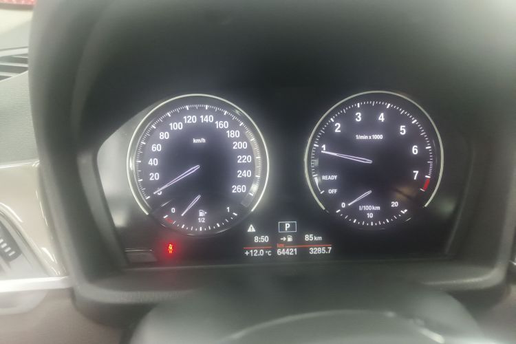 宝马X1 2019款 sDrive18Li 尊享型中控内饰14