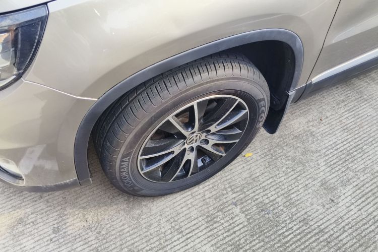 大众 途观 2015款 1.8TSI 自动两驱豪华型车身外观6007