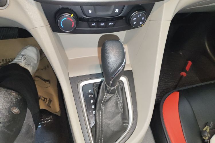 别克 英朗 2021款 改款 典范 1.5L 自动进取型中控内饰18