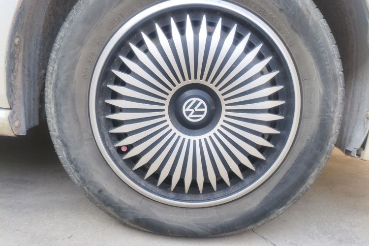 大众 Polo 2016款 1.4L 自动风尚型车身外观10