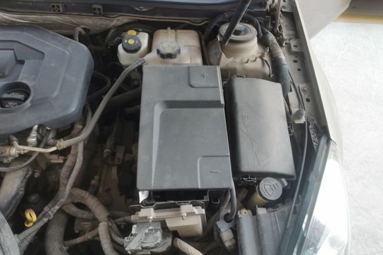 别克 君威 2015款 2.0L 领先时尚型局部细节9007