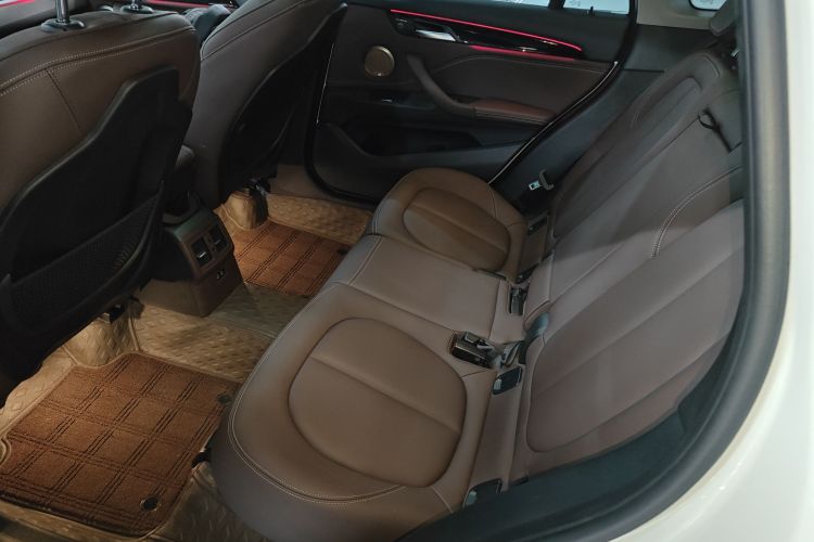 宝马X1 2020款 sDrive20Li 尊享型中控内饰21