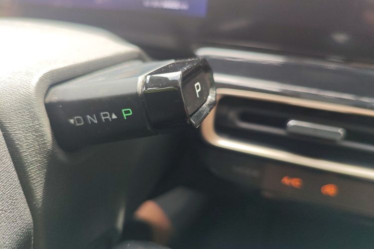 宝骏KiWi EV 2023款 大疆版 磷酸铁锂中控内饰18