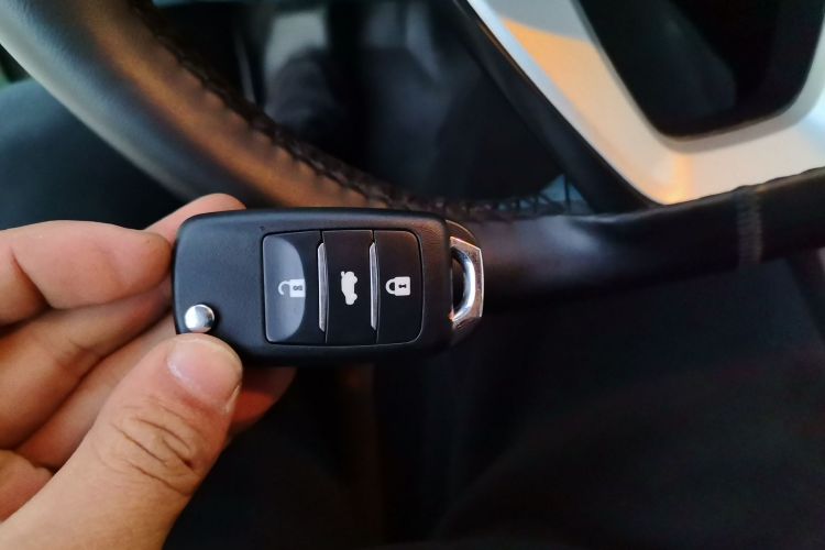 长安欧尚 奔奔E-Star 2022款 清心版 多彩款 磷酸铁锂中控内饰11