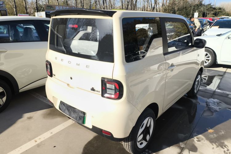 吉利银河 熊猫 2025款 210km 元气熊车身外观7