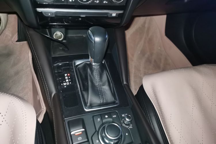 马自达 阿特兹 2017款 2.0L 蓝天尊贵版局部细节18