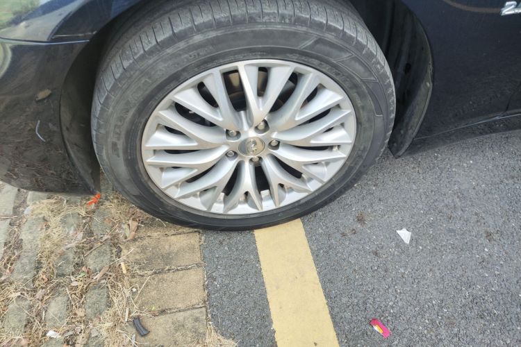 英菲尼迪Q70 2017款 Q70L 2.5L 悦享版车身外观6007