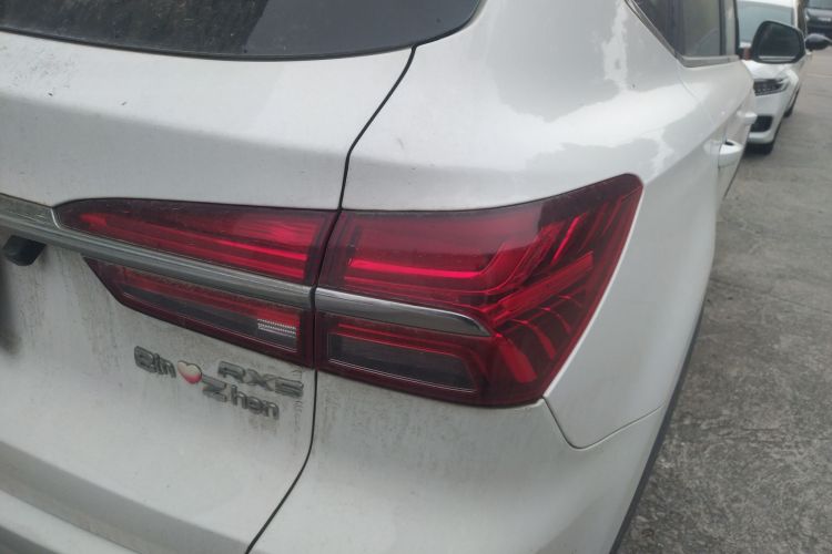 荣威RX5 2022款 330TGI 自动国潮版车身外观9