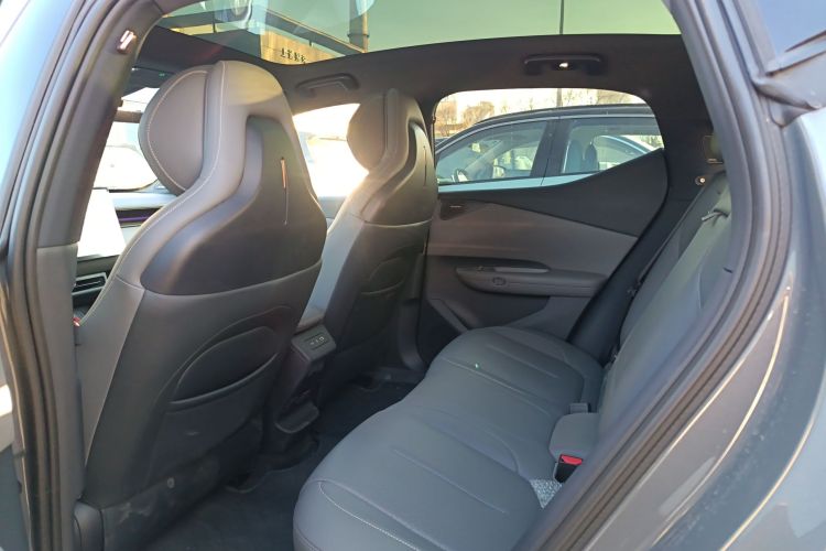 领克Z20 2025款 530km 后驱Max中控内饰21