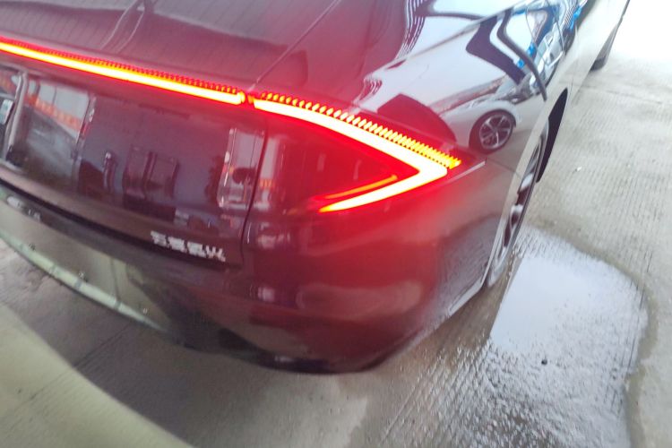 五菱汽车 五菱星光 2025款 70km 智能标准型车身外观9