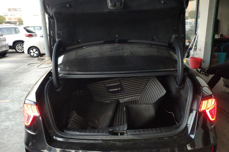 领克03 2018款 1.5TD DCT劲Pro版 国V机舱底盘23