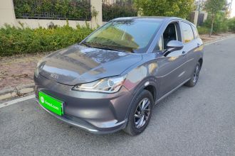 哪吒汽车 哪吒V 2022款 潮 300 Lite 三元锂