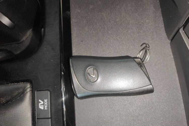 雷克萨斯ES 2022款 300h 卓越版中控内饰11