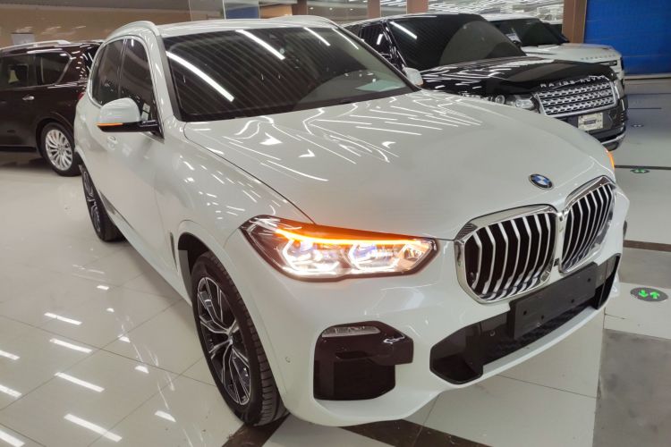 宝马X5新能源(进口) 2021款 xDrive45e M运动套装车身外观3