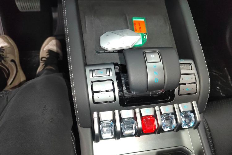 方程豹 钛3 2025款 501KM 四驱智驾Max版局部细节18