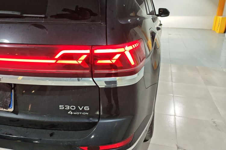 大众 途昂 2024款 530 V6 四驱尊崇豪华版车身外观9